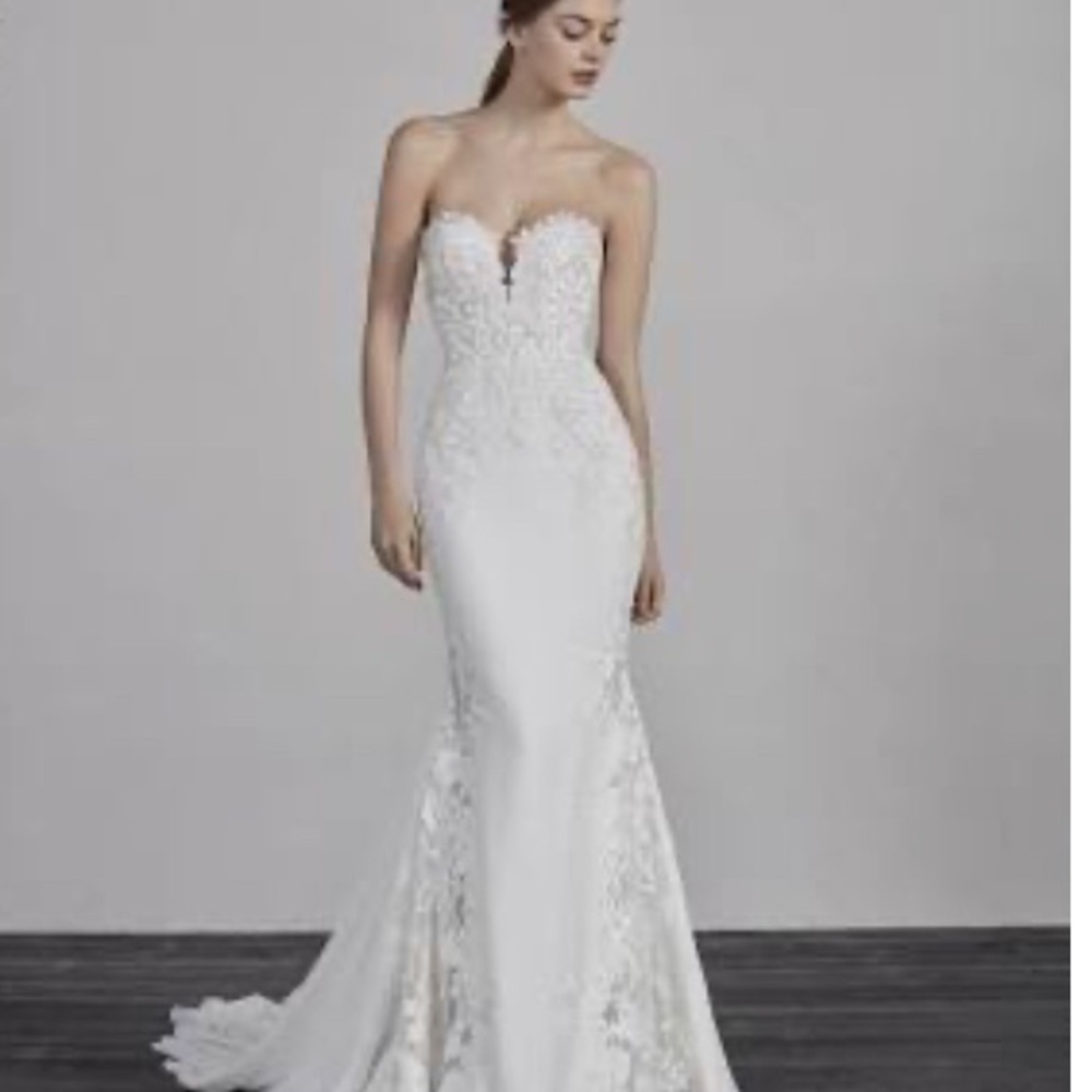 Pronovias Epico Wedding Dress & Veil Sz U. 0. Professionally cleaned & preserved - Picture 3 of 16